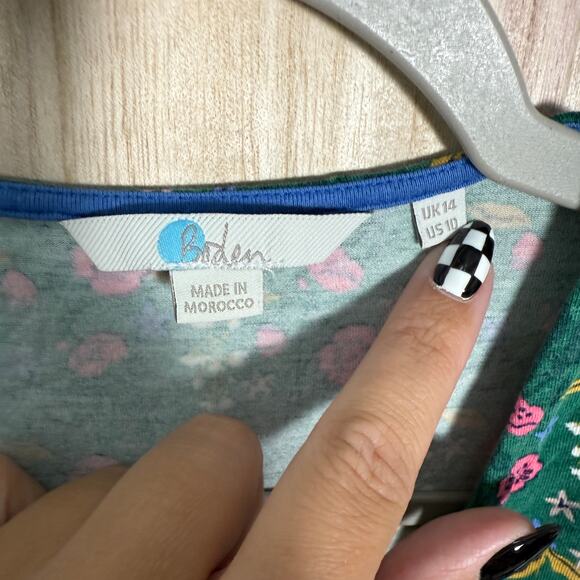 Boden Floral Print Faux Wrap Top Short Sleeve Blouse Green Size 10 - Picture 3 of 4